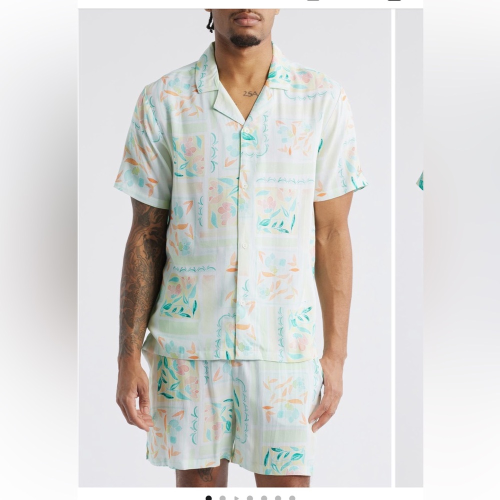 NATIVE YOUTH Men's Set - White with Green and Orange Pattern - worn once!